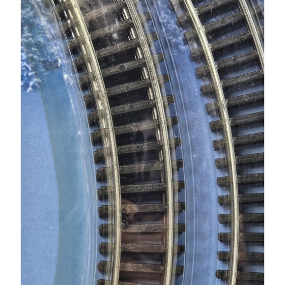 Cobblestone Corners Collectibles Railroad Curve Rails-8 Pc - Picture 4 of 5